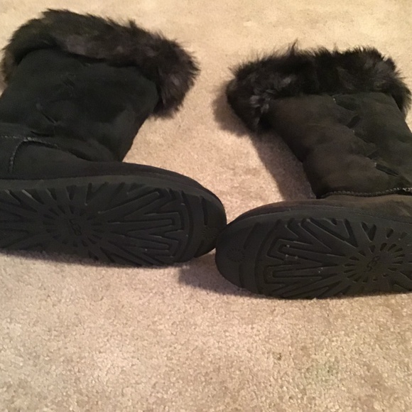 UGG Boots - Picture 2 of 5
